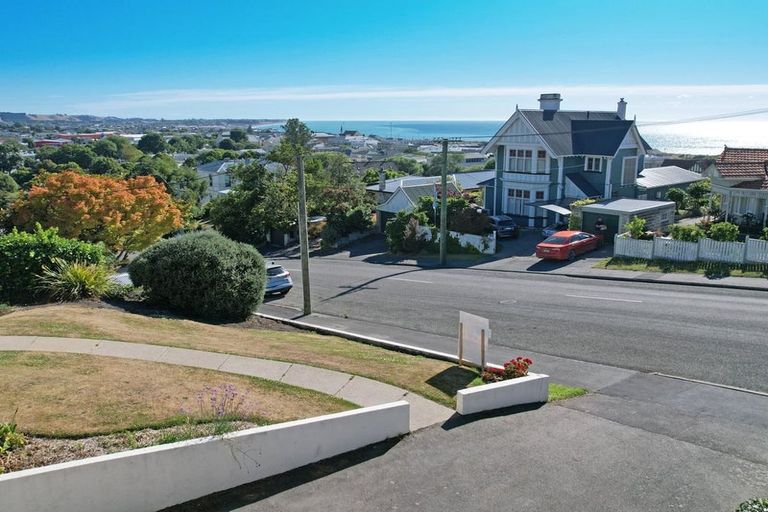 Photo of property in 16 Ure Street, South Hill, Oamaru, 9400