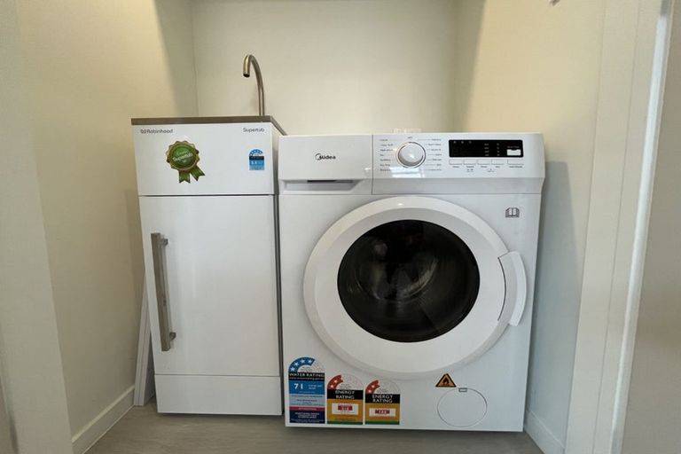 Photo of property in 3/2 Moor Avenue, Te Atatu Peninsula, Auckland, 0610