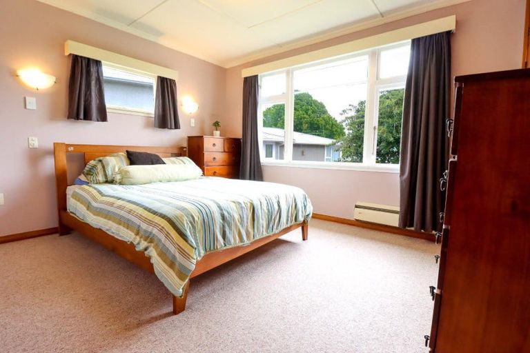 Photo of property in 12 Epsom Road, Hokowhitu, Palmerston North, 4410