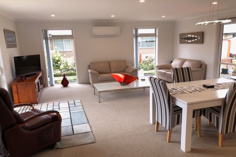 Photo of property in 51 Silver Springs Boulevard, Mosgiel, 9024