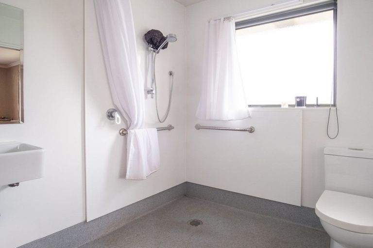 Photo of property in 48 Bromley Road, Bromley, Christchurch, 8062