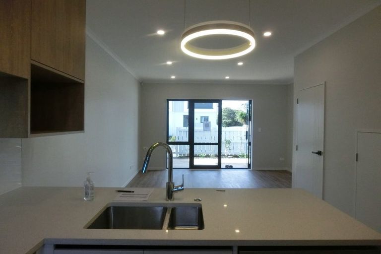 Photo of property in 8/66 Swanson Road, Henderson, Auckland, 0610