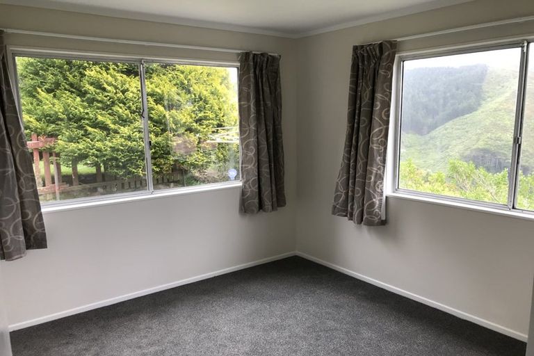 Photo of property in 12 Winnipeg Way, Kingston, Wellington, 6021