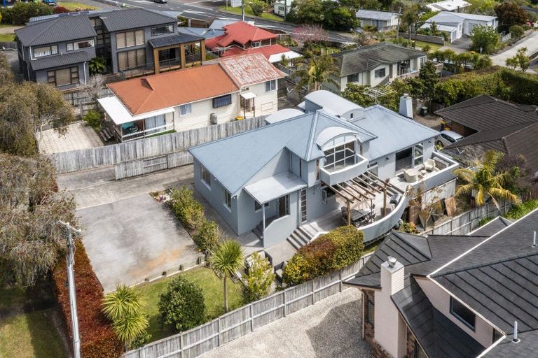 Photo of property in 75 Browns Bay Road, Browns Bay, Auckland, 0630