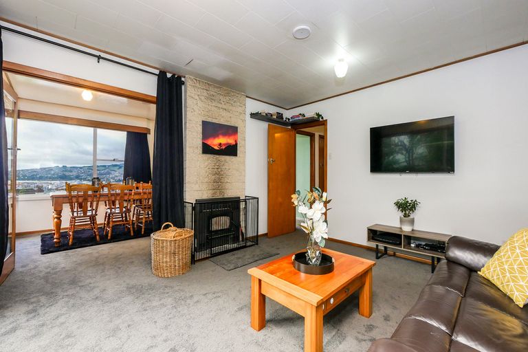 Photo of property in 14 Middleton Road, Kew, Dunedin, 9012