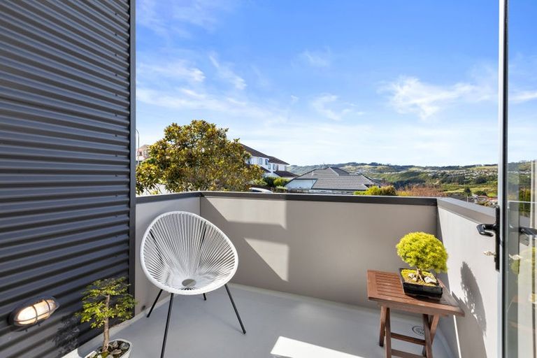 Photo of property in 27 Waverton Terrace, Churton Park, Wellington, 6037