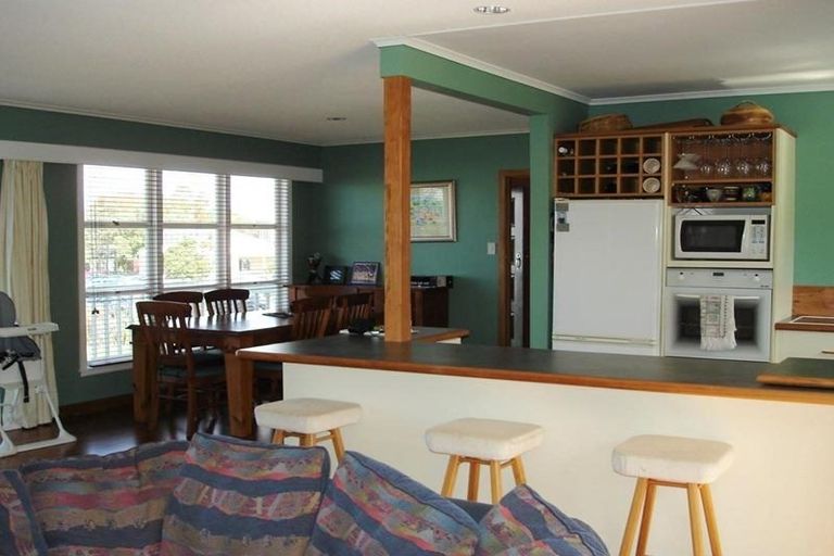 Photo of property in 55 Forrest Hill Road, Milford, Auckland, 0620