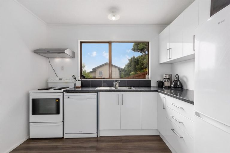 Photo of property in 49a Albatross Close, Whitby, Porirua, 5024