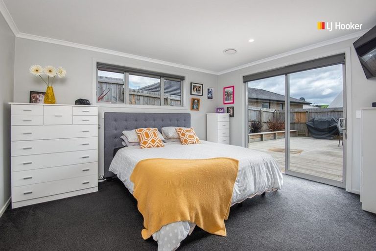 Photo of property in 82 Severn Street, Green Island, Dunedin, 9018