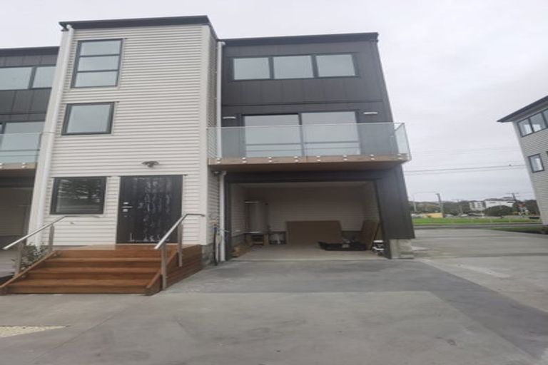 Photo of property in 4a Tonar Street, Northcote, Auckland, 0627