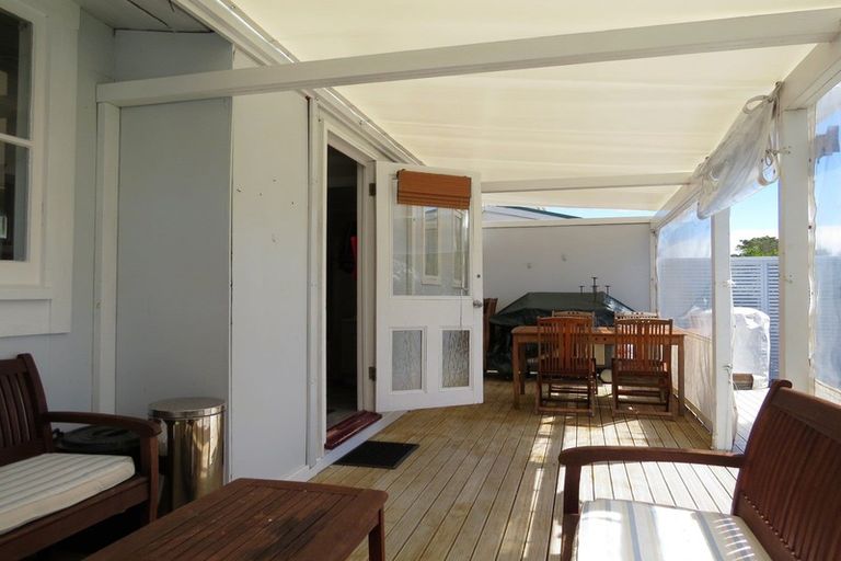 Photo of property in 80 Watt Street, Coromandel, 3506