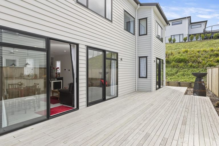 Photo of property in 127 Colonial Drive, Silverdale, 0932