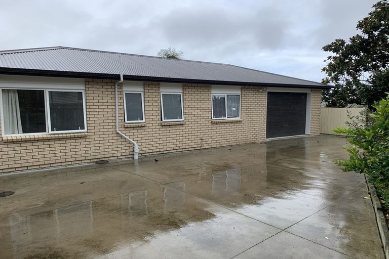 Photo of property in 6 Tacitus Place, Totara Vale, Auckland, 0629