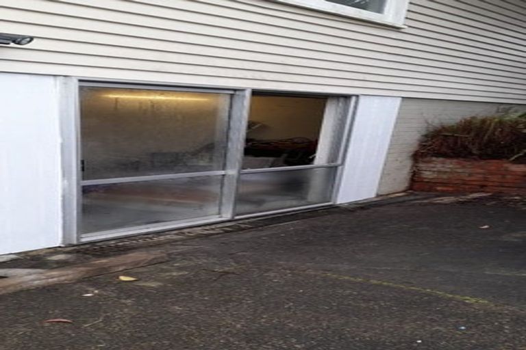 Photo of property in 77 Royal Road, Massey, Auckland, 0614