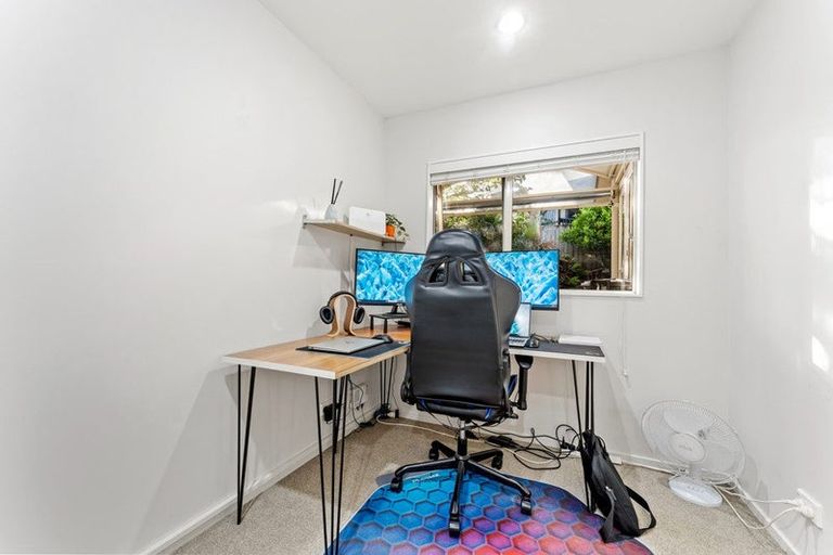 Photo of property in 90 Tauranga Place, Orewa, 0931