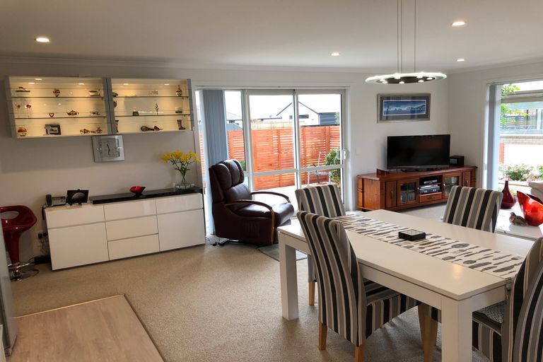 Photo of property in 51 Silver Springs Boulevard, Mosgiel, 9024