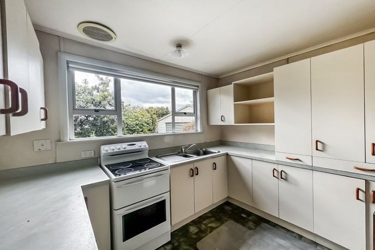 Photo of property in 6 Eton Place, Terrace End, Palmerston North, 4410