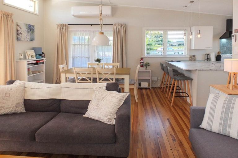 Photo of property in 1 Andresen Street, Foxton Beach, Foxton, 4815