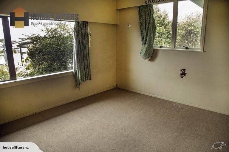 Photo of property in 4 Hauraki Crescent, Pinehill, Auckland, 0632