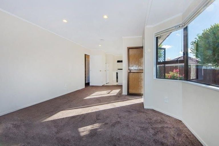 Photo of property in 8/54 Nikau Street, New Lynn, Auckland, 0600