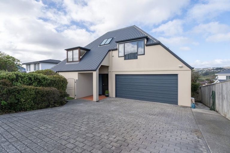 Photo of property in 157 Westchester Drive, Churton Park, Wellington, 6037