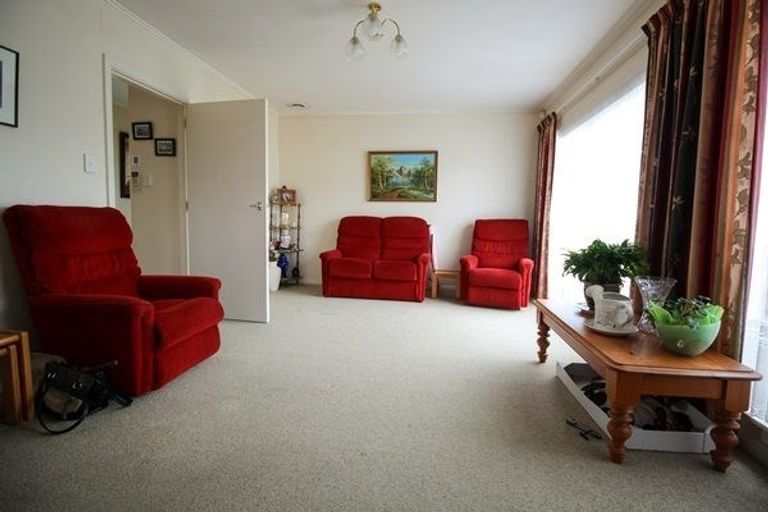 Photo of property in 1/46 Thackeray Street, Trentham, Upper Hutt, 5018