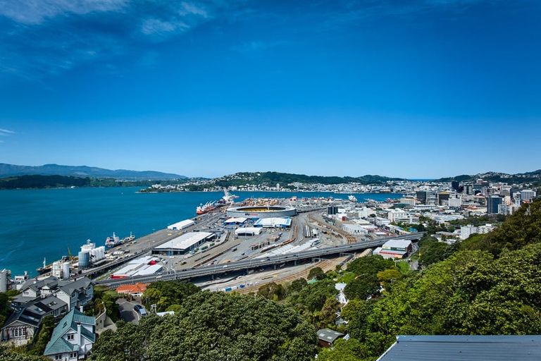 Photo of property in 12 Anne Street, Wadestown, Wellington, 6012