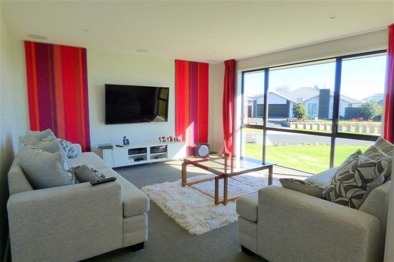 Photo of property in 70 Dillon Drive, Bell Block, New Plymouth, 4312