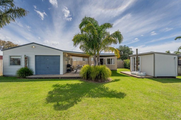 Photo of property in 26 Wells Place, Whitianga, 3510