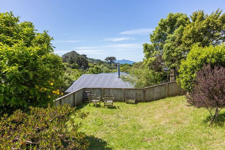 Photo of property in 8 Muri Road, Pukerua Bay, 5026
