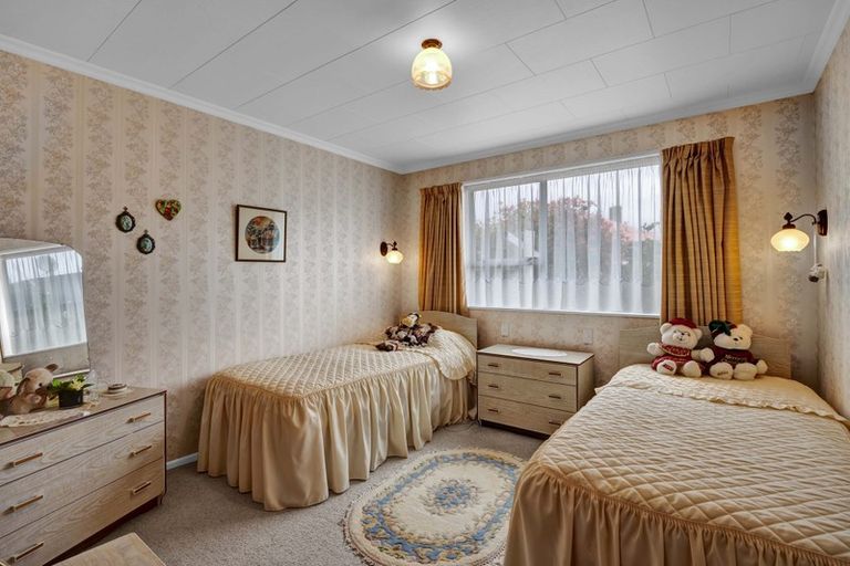 Photo of property in 2 Manse Street, Hawera, 4610