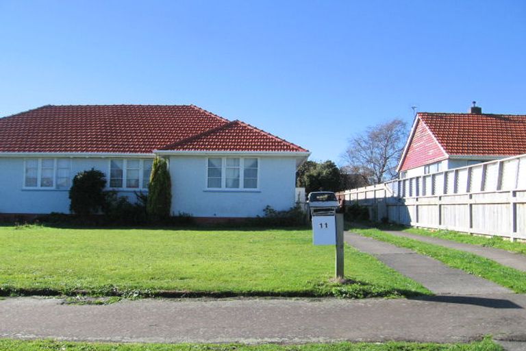 Photo of property in 9-11 Esk Street, Roslyn, Palmerston North, 4414