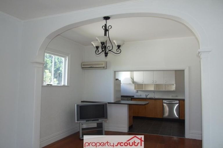 Photo of property in 14 Cochrane Street, Mornington, Dunedin, 9011