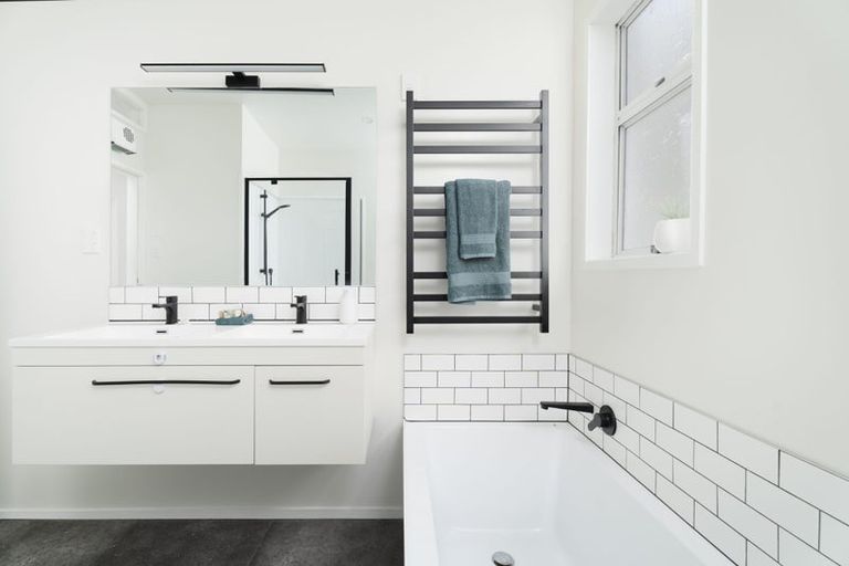 Photo of property in 1 The Spinney, Titahi Bay, Porirua, 5022