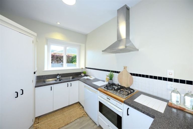 Photo of property in 36 Koromiko Street, Saint Martins, Christchurch, 8022