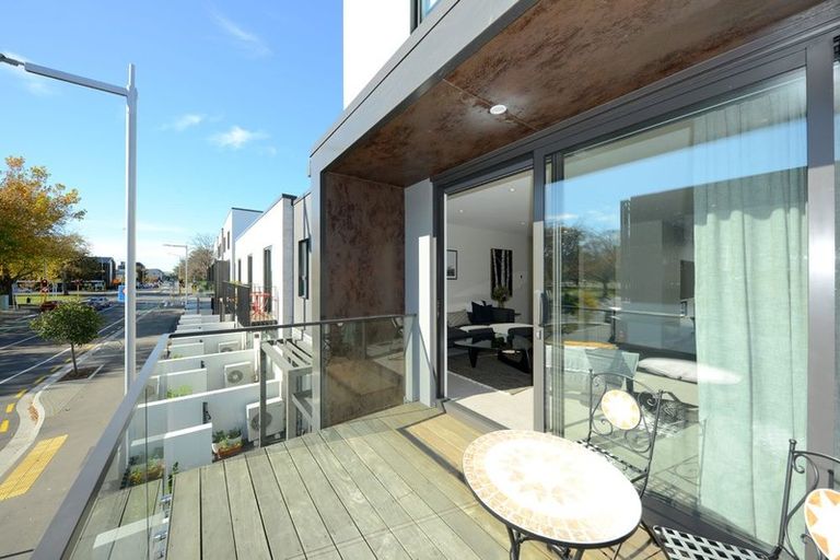 Photo of property in 2/214 Hereford Street, Christchurch Central, Christchurch, 8011