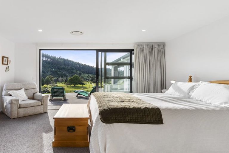 Photo of property in 19 Titoki Lane, Whangamata, 3691