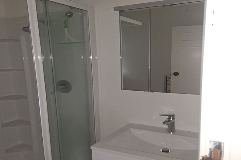 Photo of property in 51 Albemarle Road, Northland, Wellington, 6012