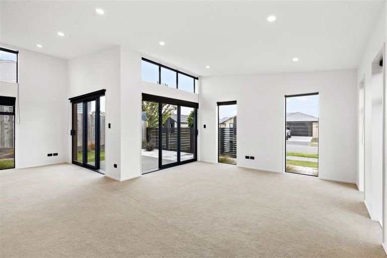 Photo of property in 24 Sarikei Avenue, Northwood, Christchurch, 8051