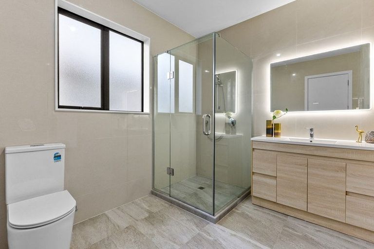 Photo of property in 9 Wallis Lane, Orewa, 0931