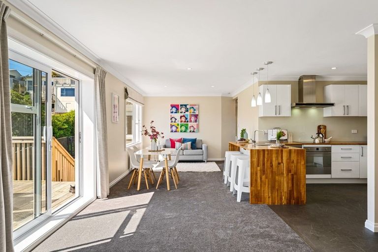 Photo of property in 2 Whanake Street, Titahi Bay, Porirua, 5022