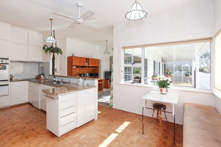 Photo of property in 112 Great South Road, Huntly, 3700