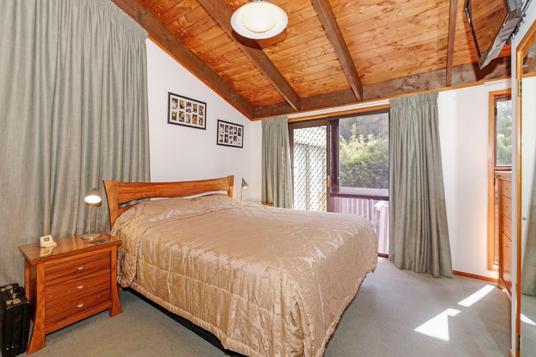 Photo of property in 76 Pleasant Road, Glen Eden, Auckland, 0602