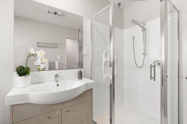 Photo of property in 31 Mokihi Gardens, Hillmorton, Christchurch, 8024