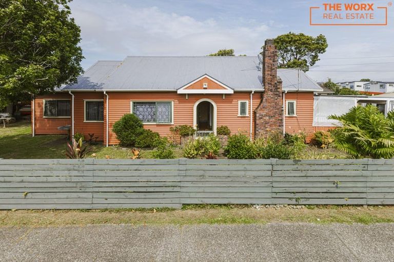 Photo of property in 37 Rosella Road, Mangere East, Auckland, 2024