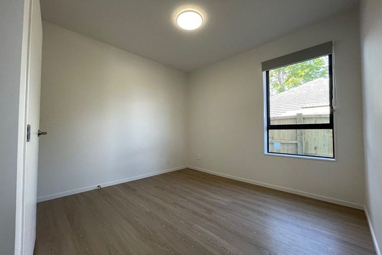 Photo of property in 3/13 Blockhouse Bay Road, Avondale, Auckland, 1026