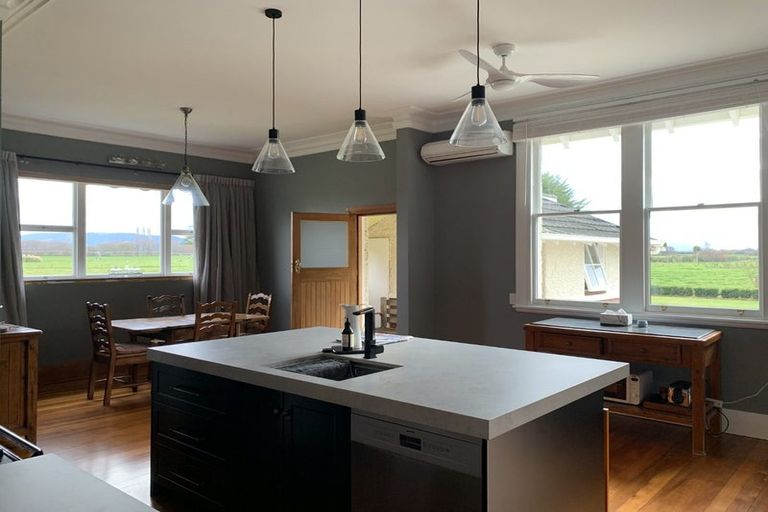 Photo of property in 142 Winchester Hanging Rock Road, Temuka, 7985