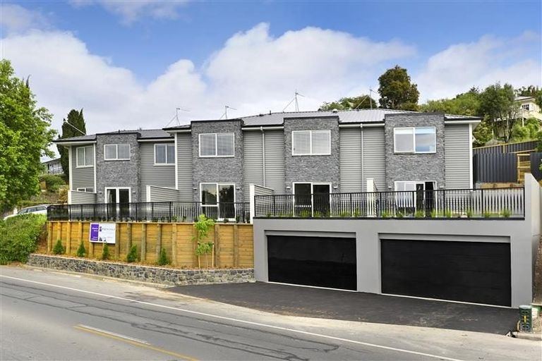 Photo of property in 4/2 Dyers Pass Road, Cashmere, Christchurch, 8022