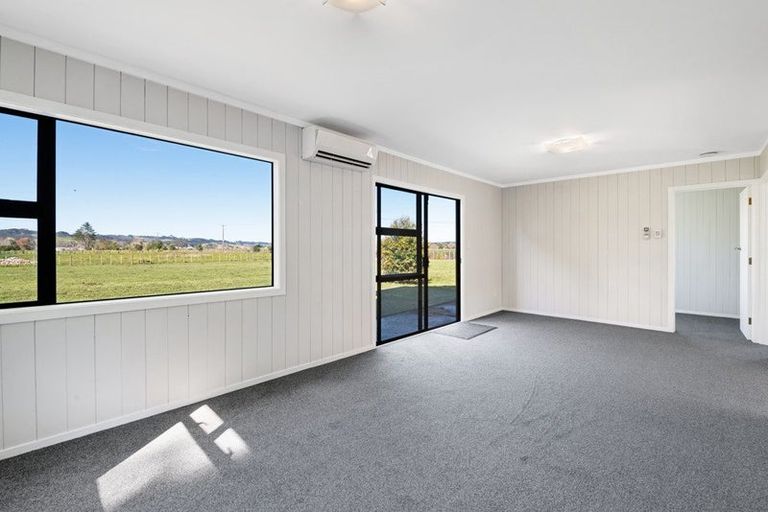 Photo of property in 42 Rimmer Road, Helensville, 0875