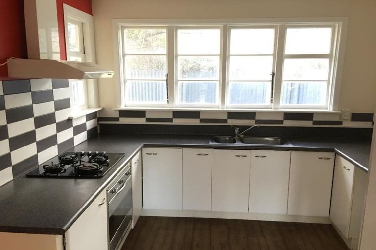 Photo of property in 39 Cuffs Road, Wainoni, Christchurch, 8061